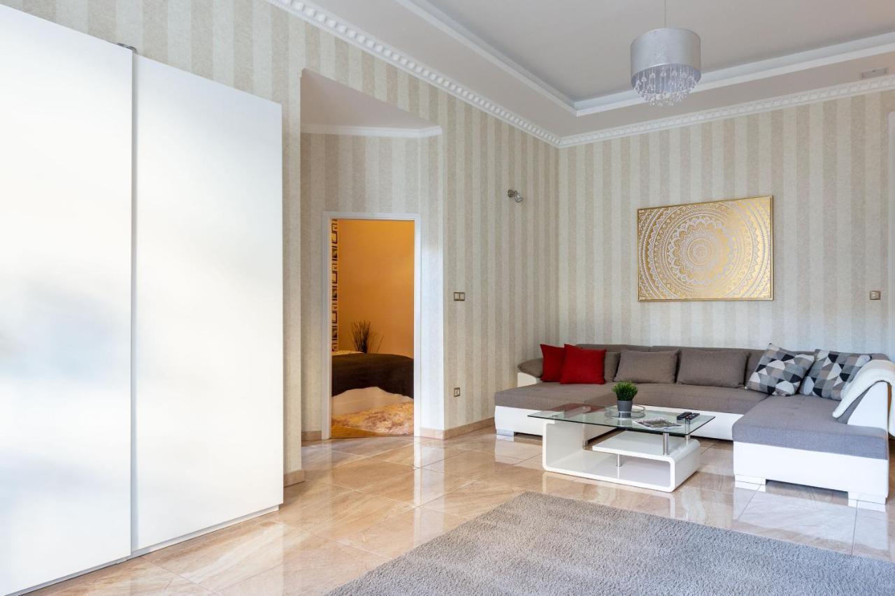 Luxury Downtown Home By Anna Budapešť Exteriér fotografie