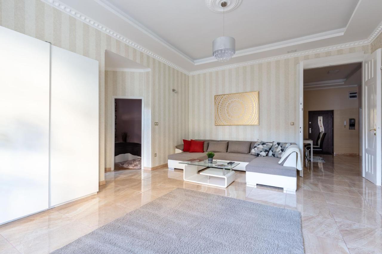 Luxury Downtown Home By Anna Budapešť Exteriér fotografie