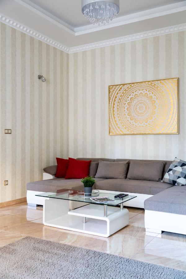Luxury Downtown Home By Anna Budapešť Exteriér fotografie